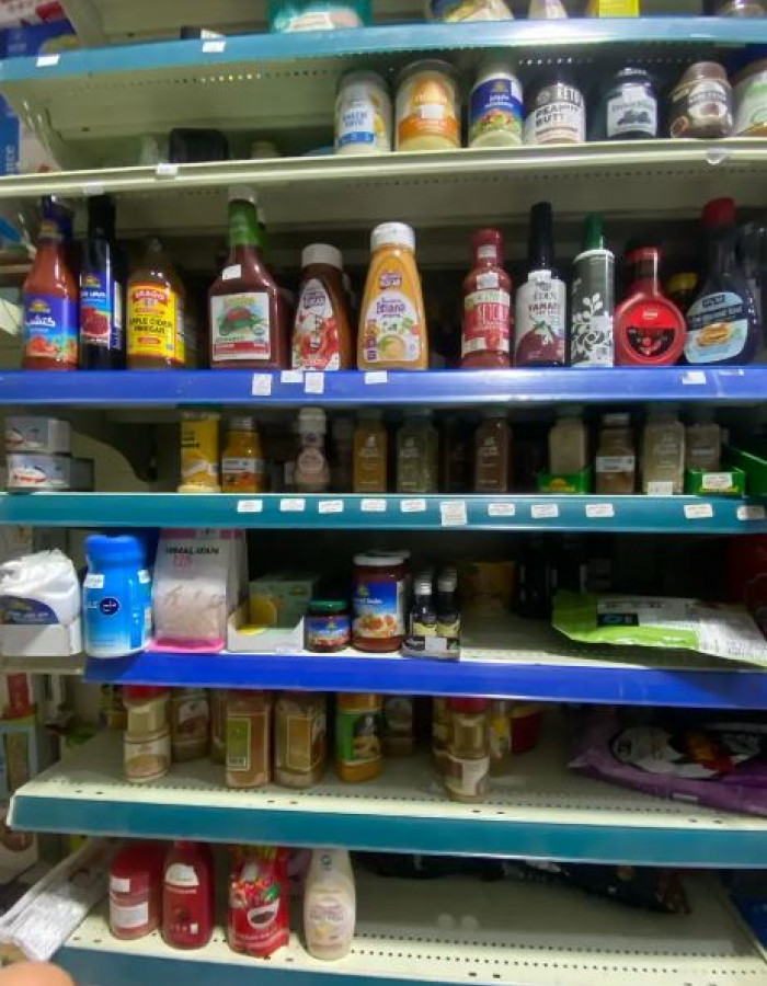 حلويات ومكملات غذاية نباتية وخالية من السكر وبروتين مستوردة