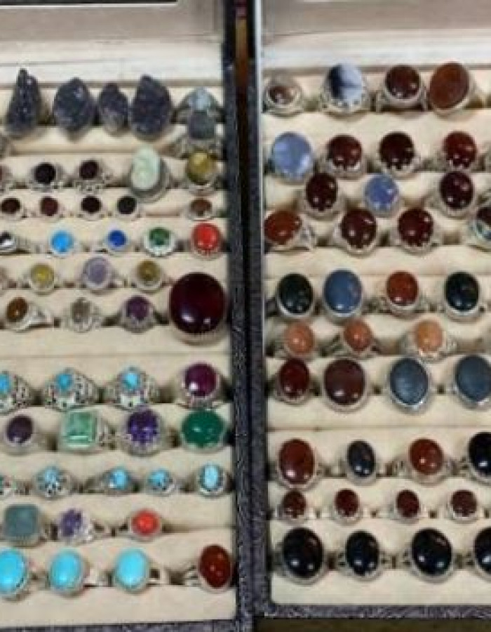 احجار كريمة نادرة